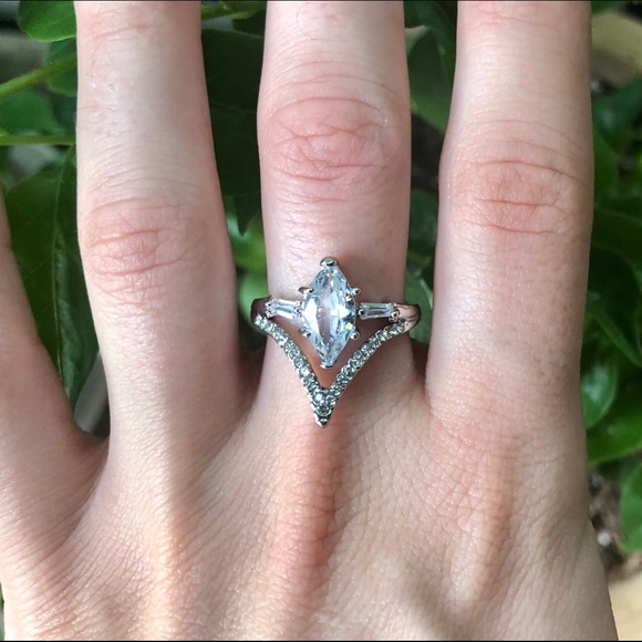 new! “lila” Engagement Style Women’s Crystal Ring - Picture 2 of 4